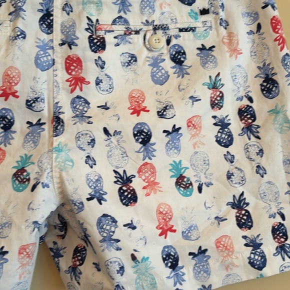 NWT Crown & Ivy Women's Caroline Shorts 5” Inseam Size 10 Pineaple Print - Picture 6 of 8